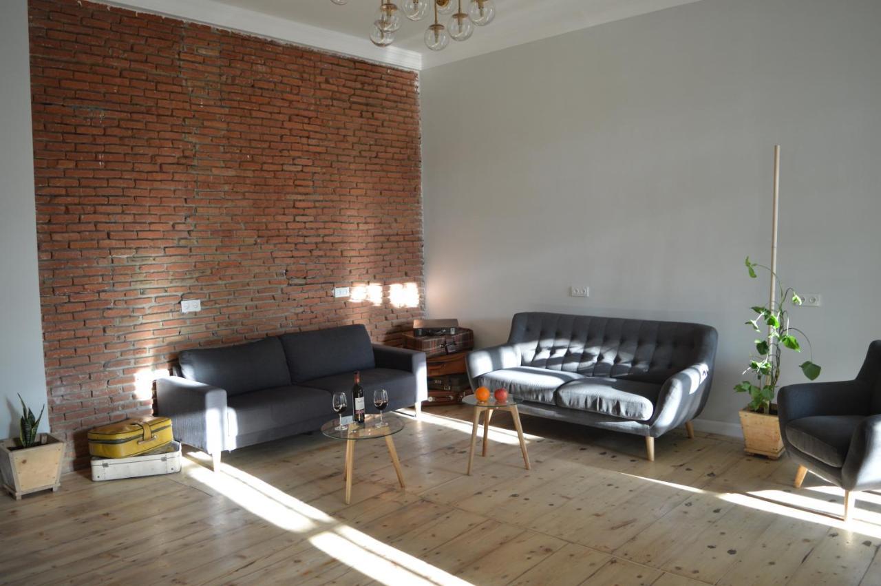 Woodmood Hostel Tbilisi ภายนอก รูปภาพ